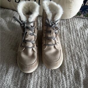 Sorel Women's Tan Fur-Lined Boots